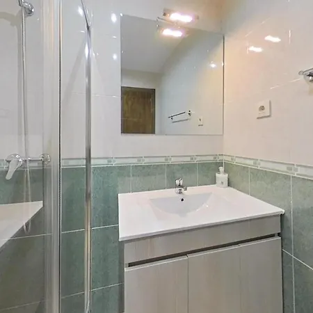 Nice In With Kitchen Navaluenga